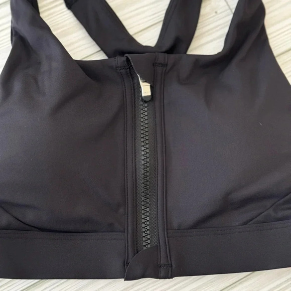 NWT | Athleta Black Ultimate Zip Front Bra - Size XXS D-DD - Picture 5 of 6